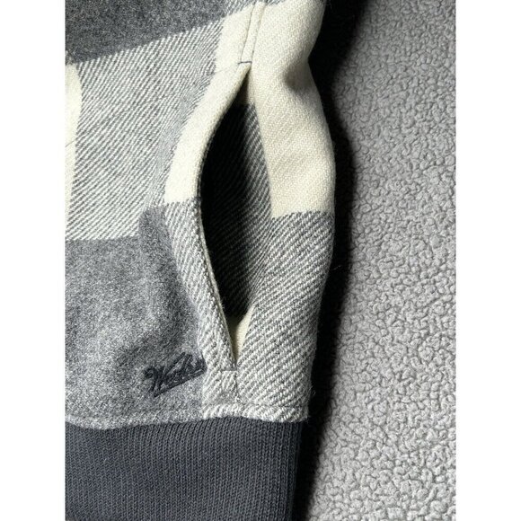 Woolrich Gray and White Plaid Vest - Picture 11 of 13